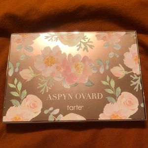 Limited edition 2018 Tarte X Aspyn Ovard